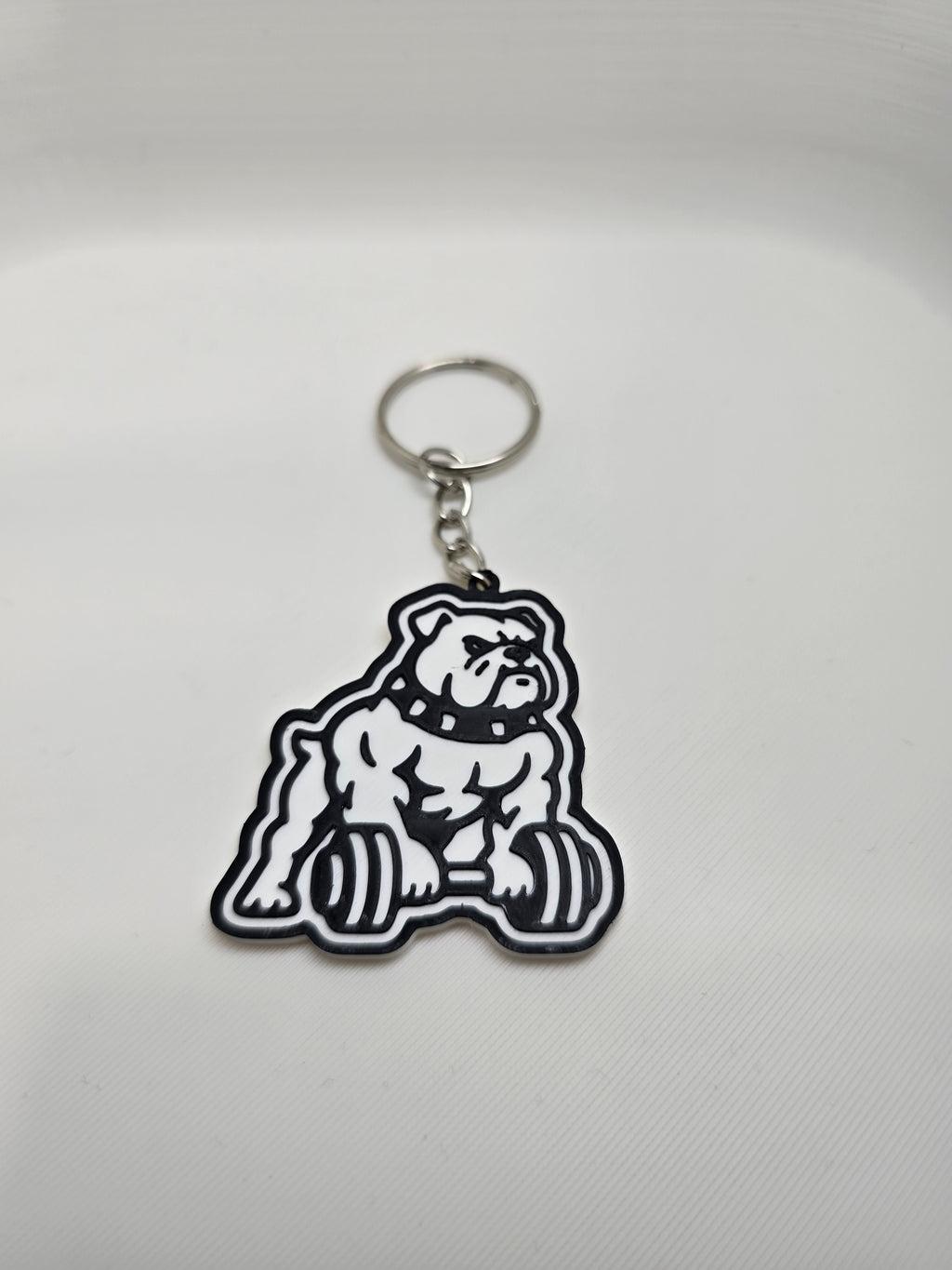 Napakowany Bulldog – brelok 3D 🐶💪