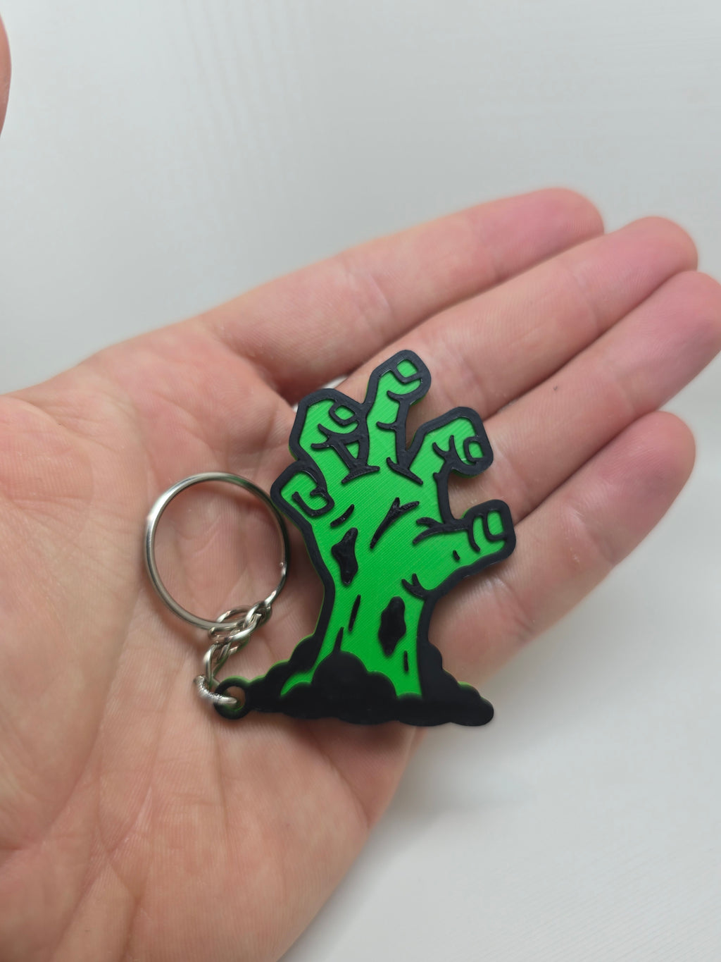 Ręka Zombie – brelok 3D